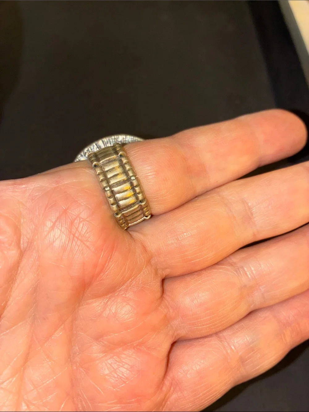 Vintage-Inspired Bronze Cross Accent Ring - Brown/Gold